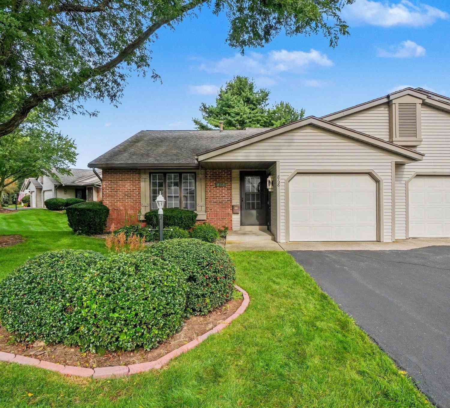 Condo For Sale - 868 Harvest Drive<br/> Holland, MI 49423