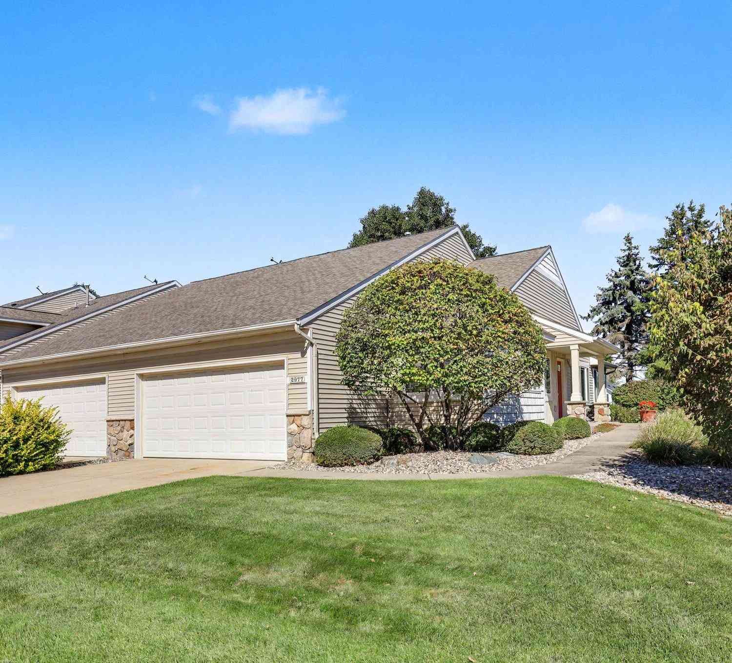 Condo For Sale - 2977 Pebblestone Drive #6<br/> Hudsonville, MI 49426