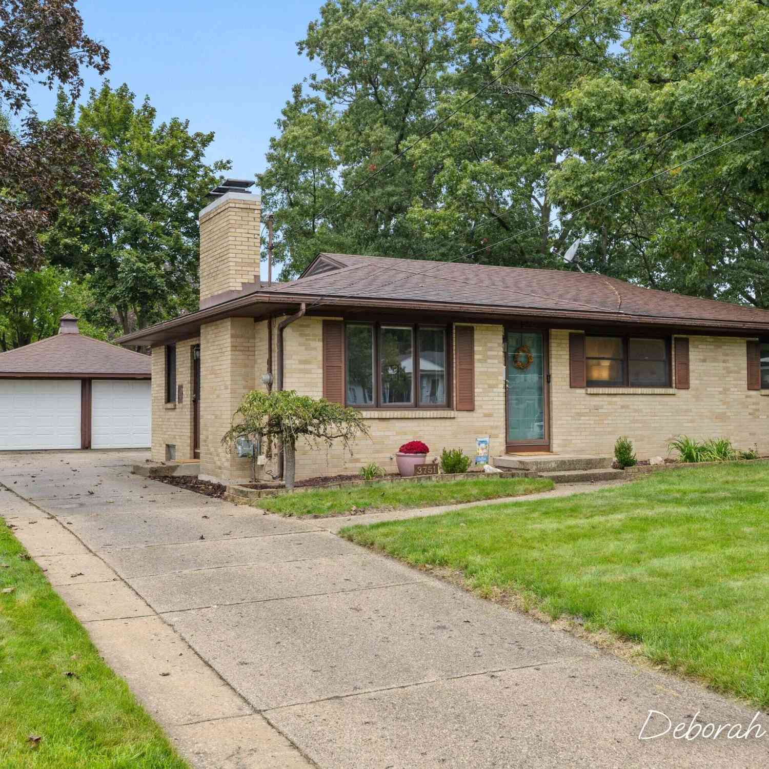 Homes For Sale - 3751 Hubal Avenue<br/> Wyoming, MI 49519