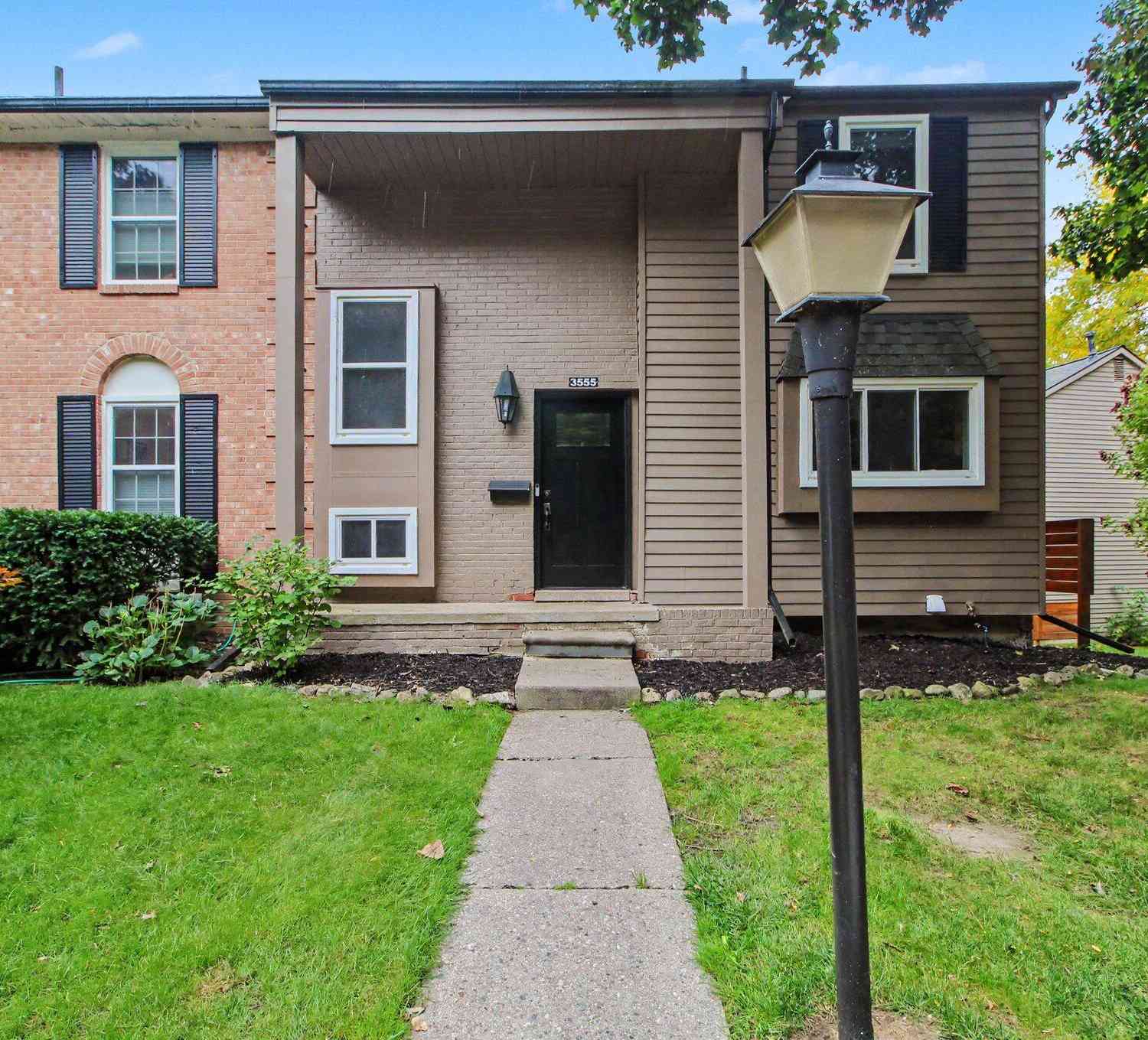 Condo For Sale - 3555 Burbank Drive<br/> Ann Arbor, MI 48105