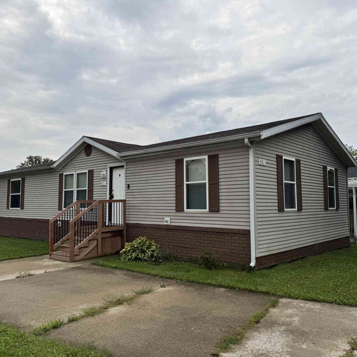 Mobile Home For Sale - 421 Cheyenne River Drive<br/> Adrian, MI 49221