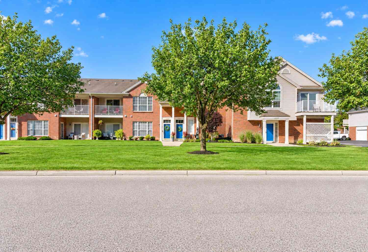 Condo For Sale - 51731 Adler Park Drive<br/> Chesterfield, MI 48051