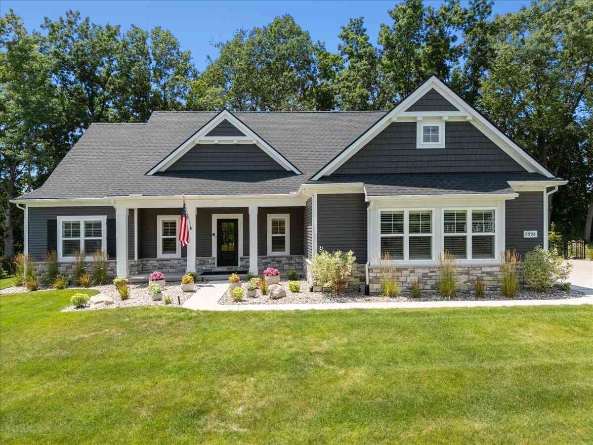 Homes For Sale - 9598 Chalfonte Drive<br/> Brighton, MI 48116