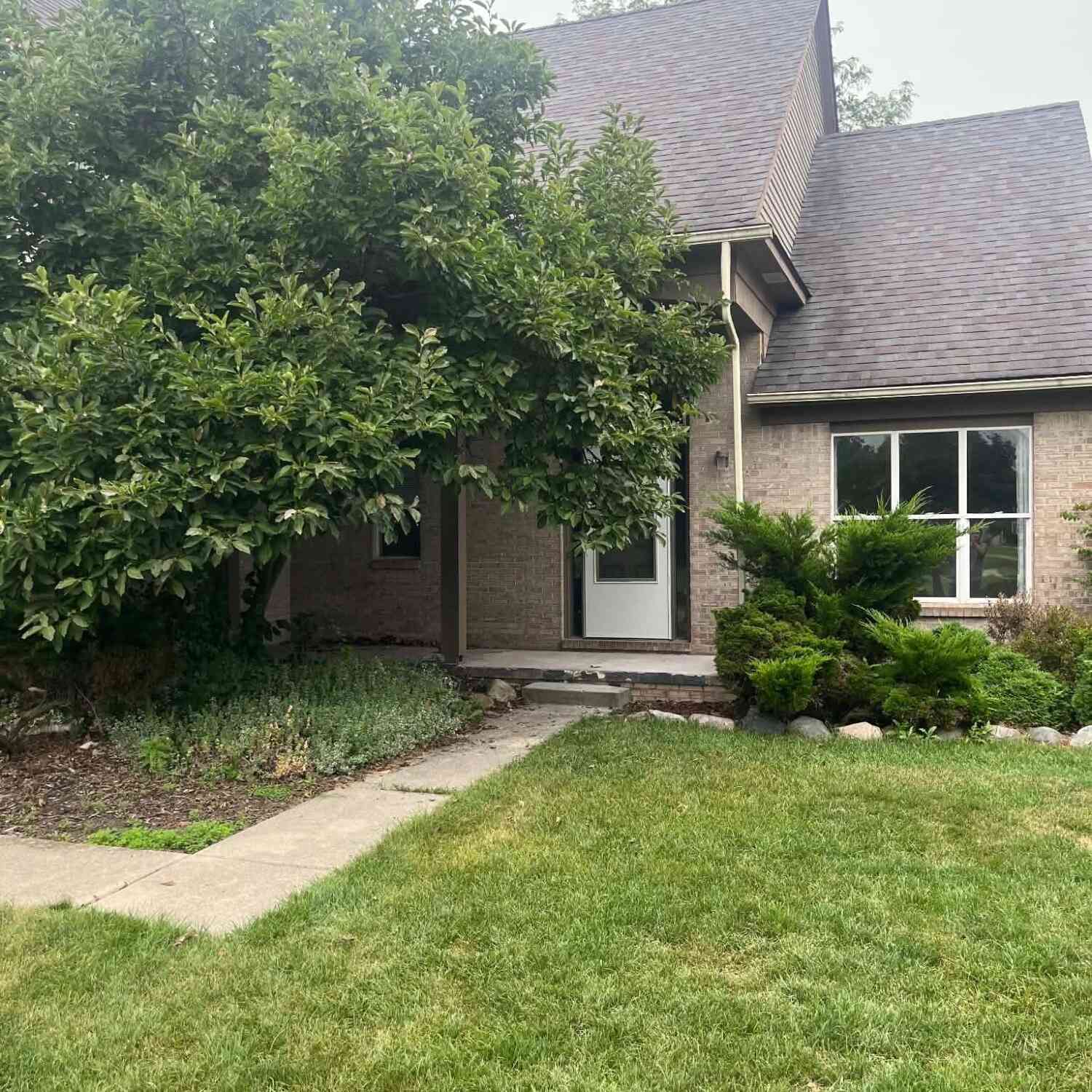Homes For Rent - 5940 Cayman Boulevard<br/> Ypsilanti, MI 48197