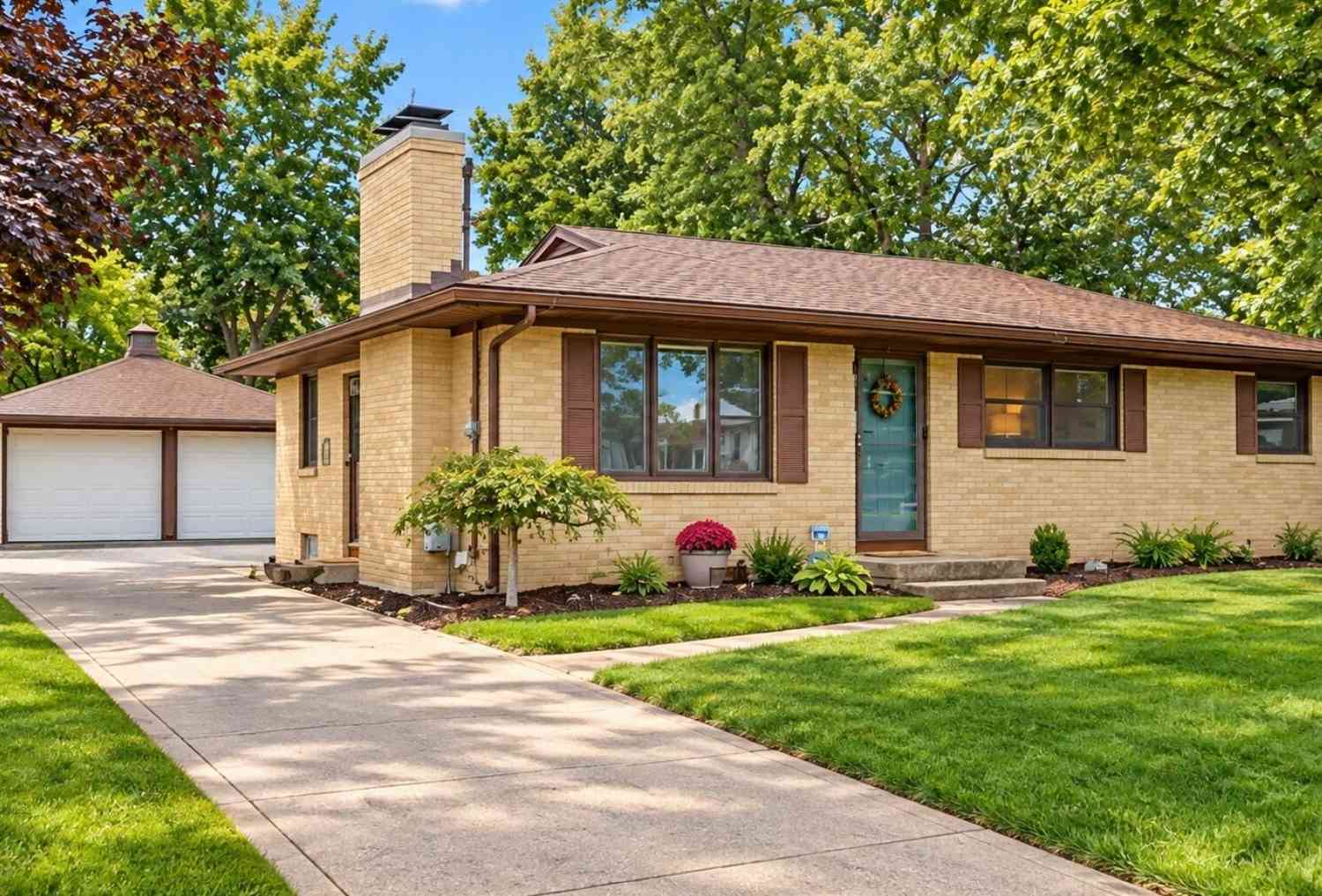 Homes For Sale - 3751 Hubal Avenue<br/> Wyoming, MI 49519