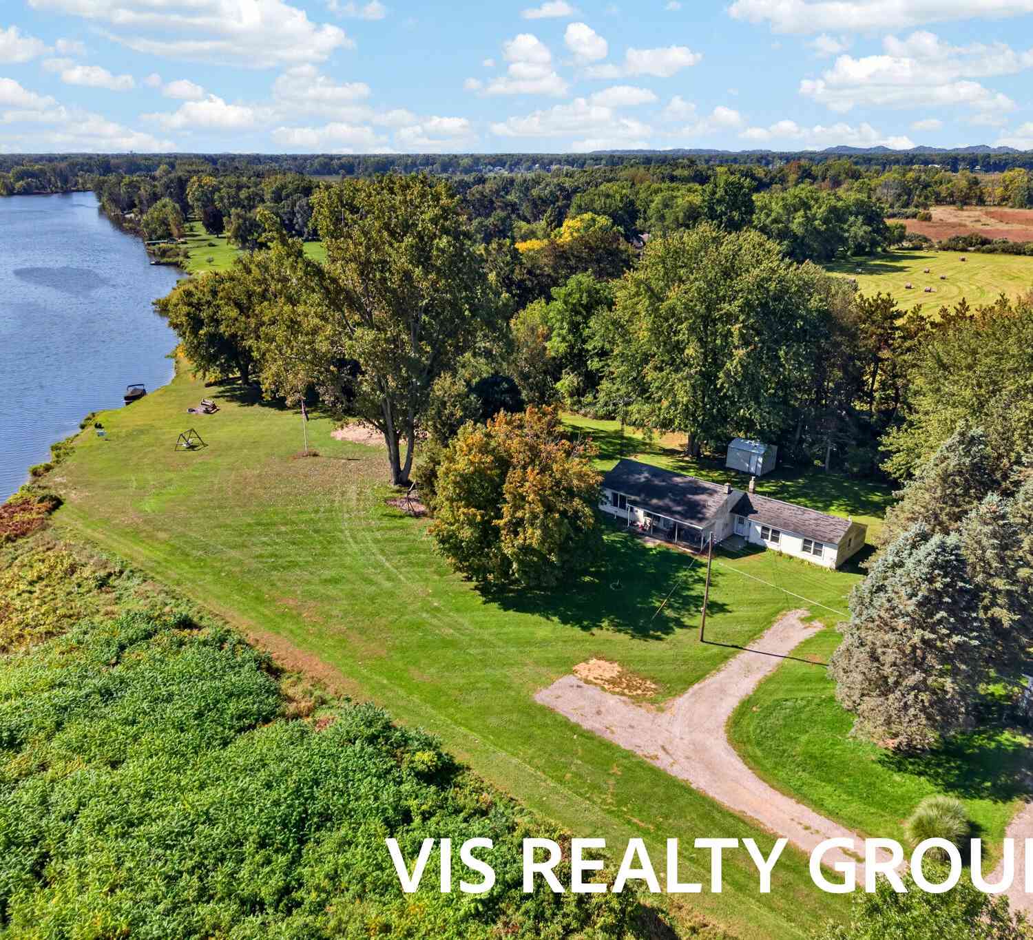 Homes For Sale - 14911 Groenevelt Road<br/> Spring Lake, MI 49456