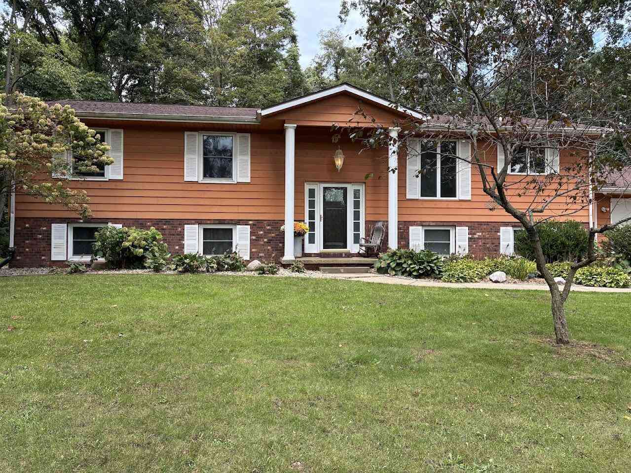Homes For Sale - 9511 E Ml Avenue<br/> Galesburg, MI 49053