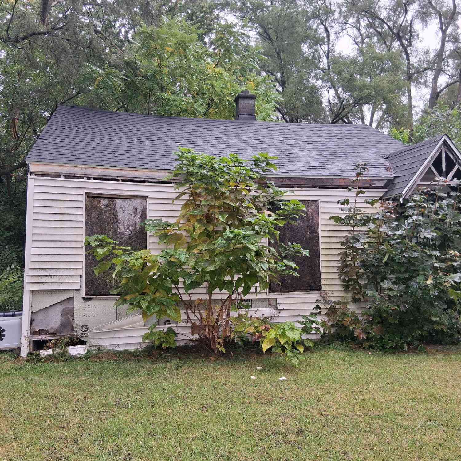 Homes For Sale - 2506 Robinwood Avenue<br/> Saginaw County, Saginaw, MI 48601