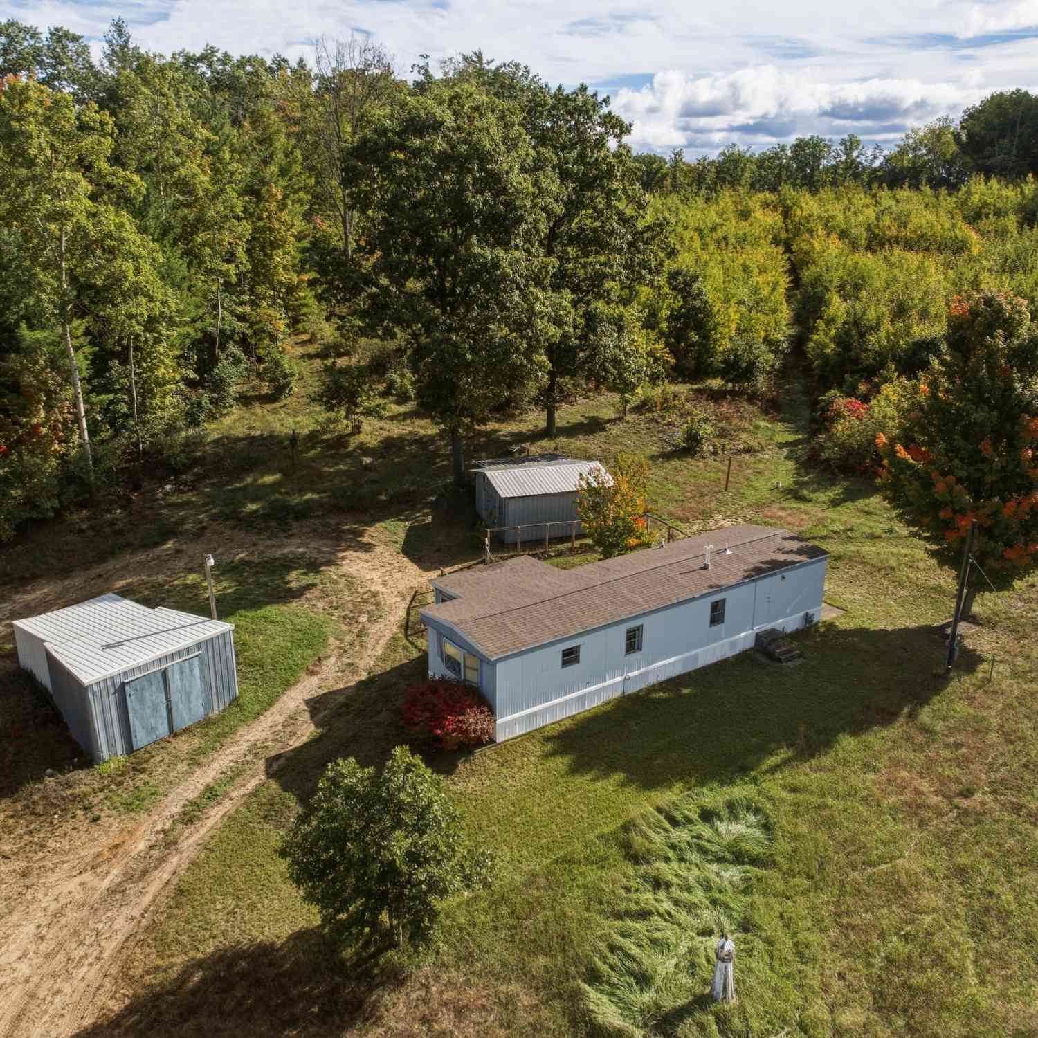 Mobile Home For Sale - 21794 30th Avenue<br/> Barryton, MI 49305