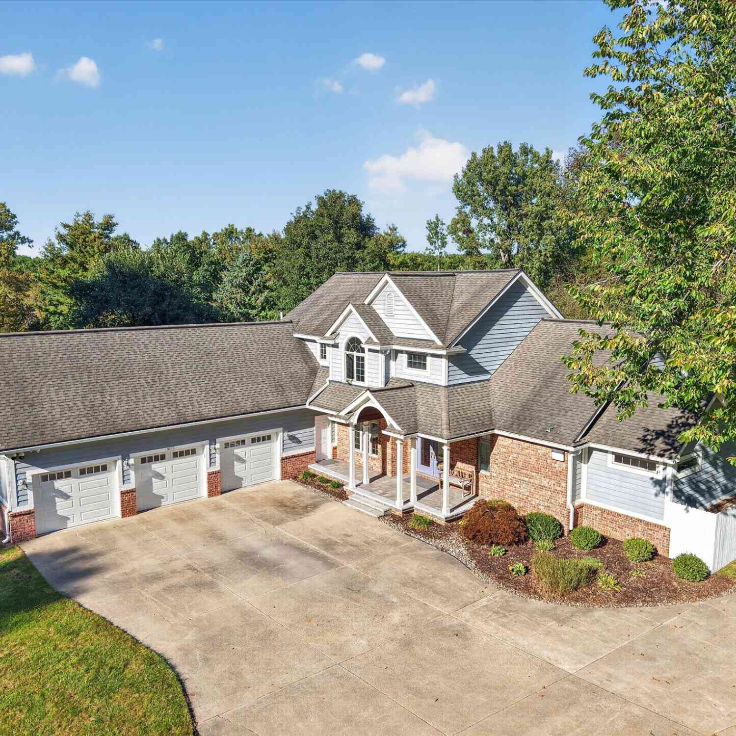 Homes For Sale - 8115 Stonehedge Road<br/> Washtenaw County, Gregory, MI 48137