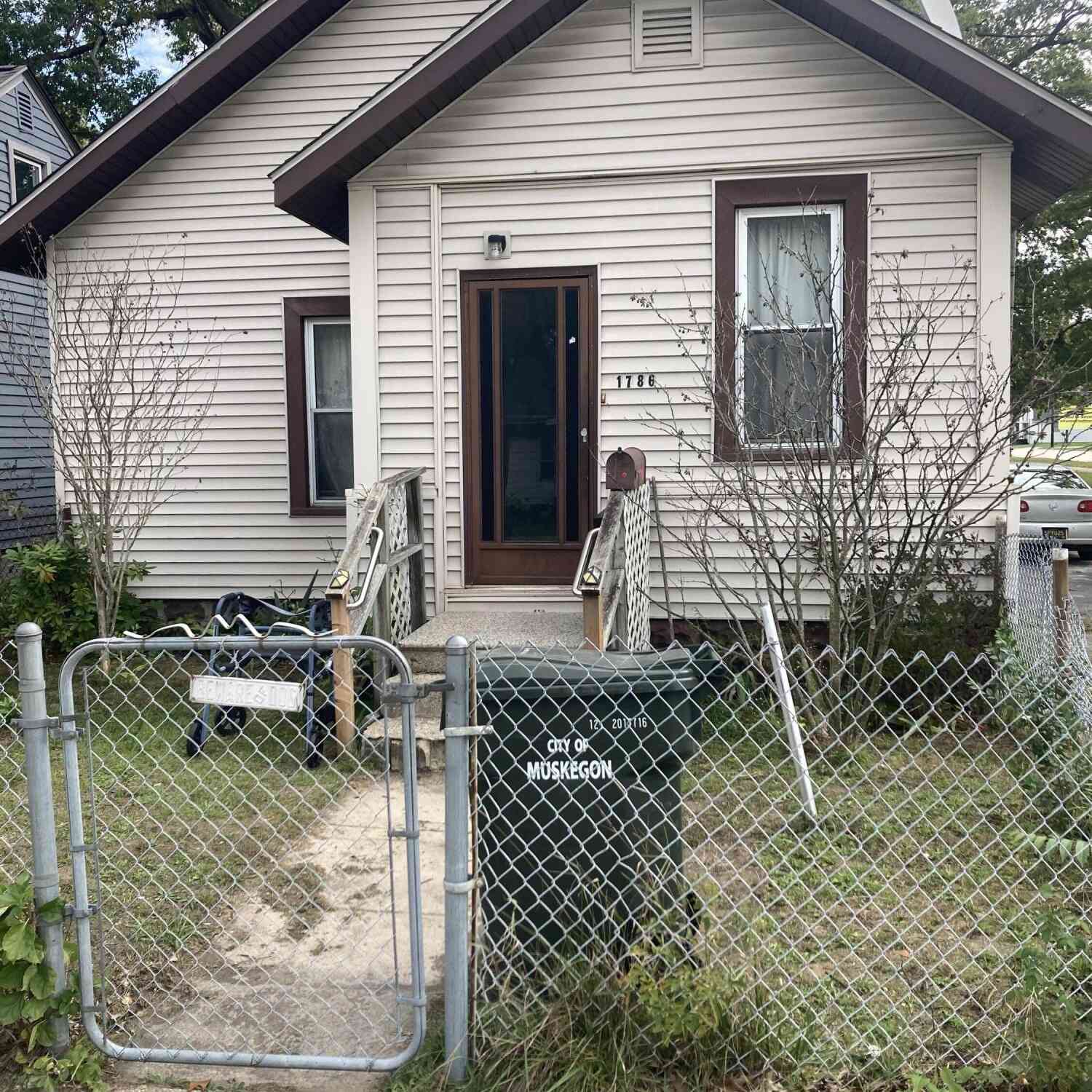 Homes For Sale - 1786 Wood Street<br/> Muskegon, MI 49442