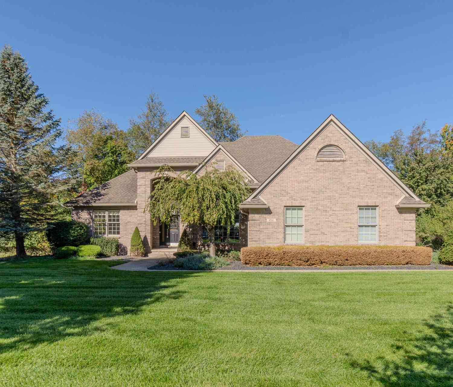 Homes For Sale - 4581 Old Oak Court<br/> Plymouth, MI 48170