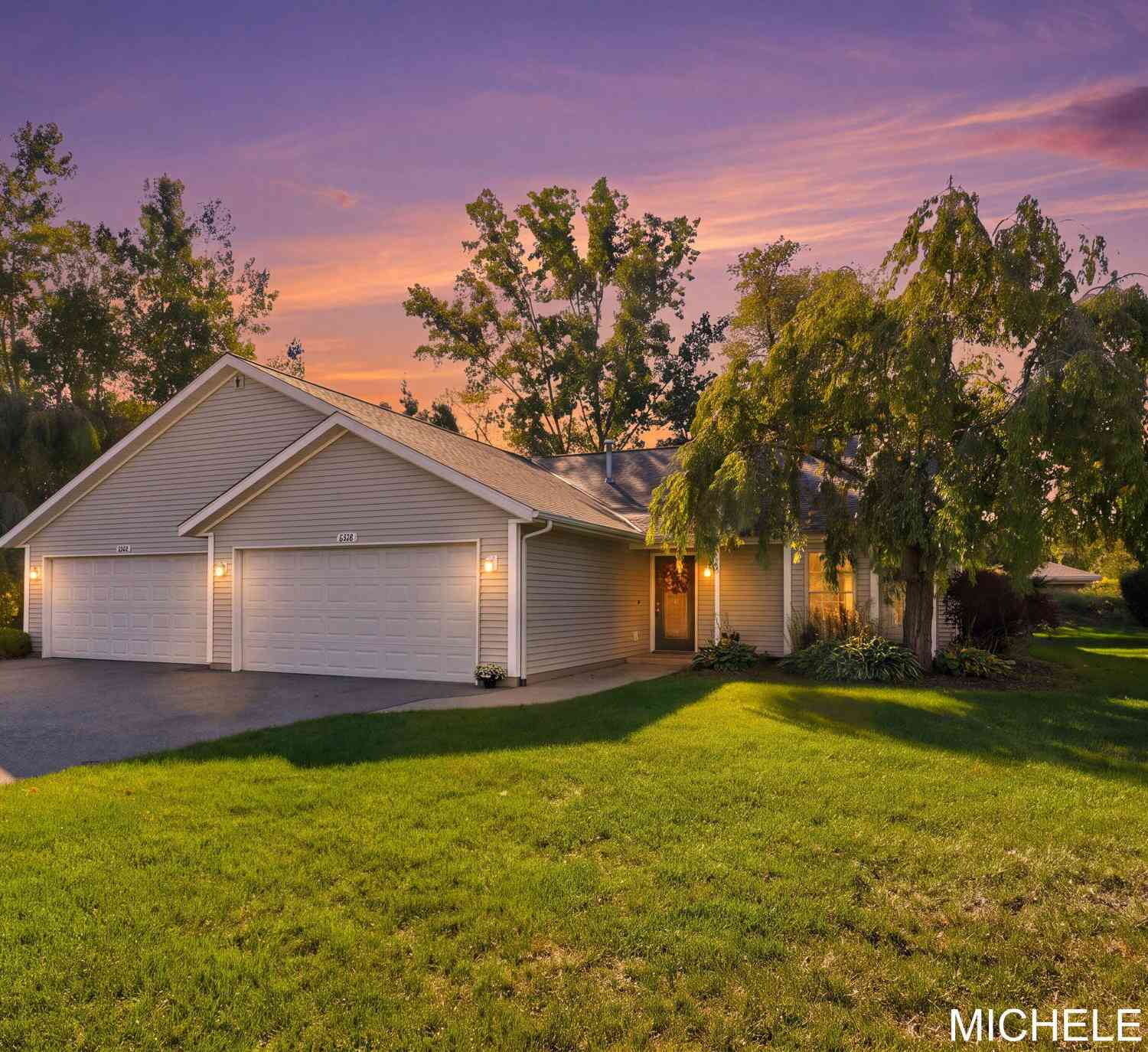 Condo For Sale - 2902 Windswept Ct<br/> Holland, MI 49424