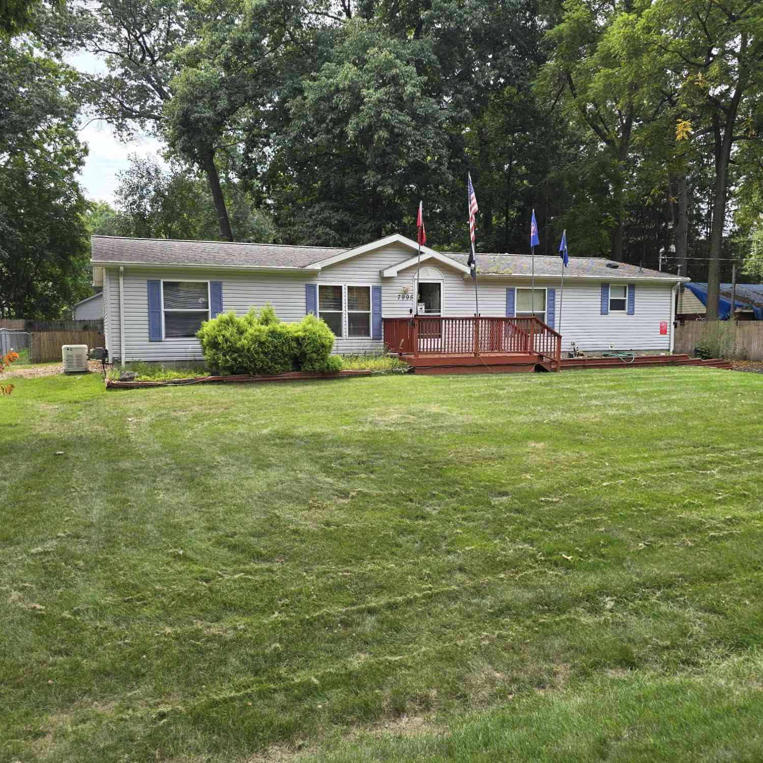 Mobile Home For Sale - 7995 Ivan Drive<br/> Jackson County, Parma, MI 49269