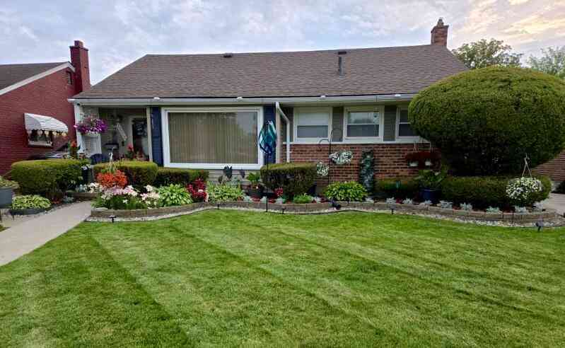 Homes For Sale - 10017 Westwood Street<br/> Detroit, MI 48228