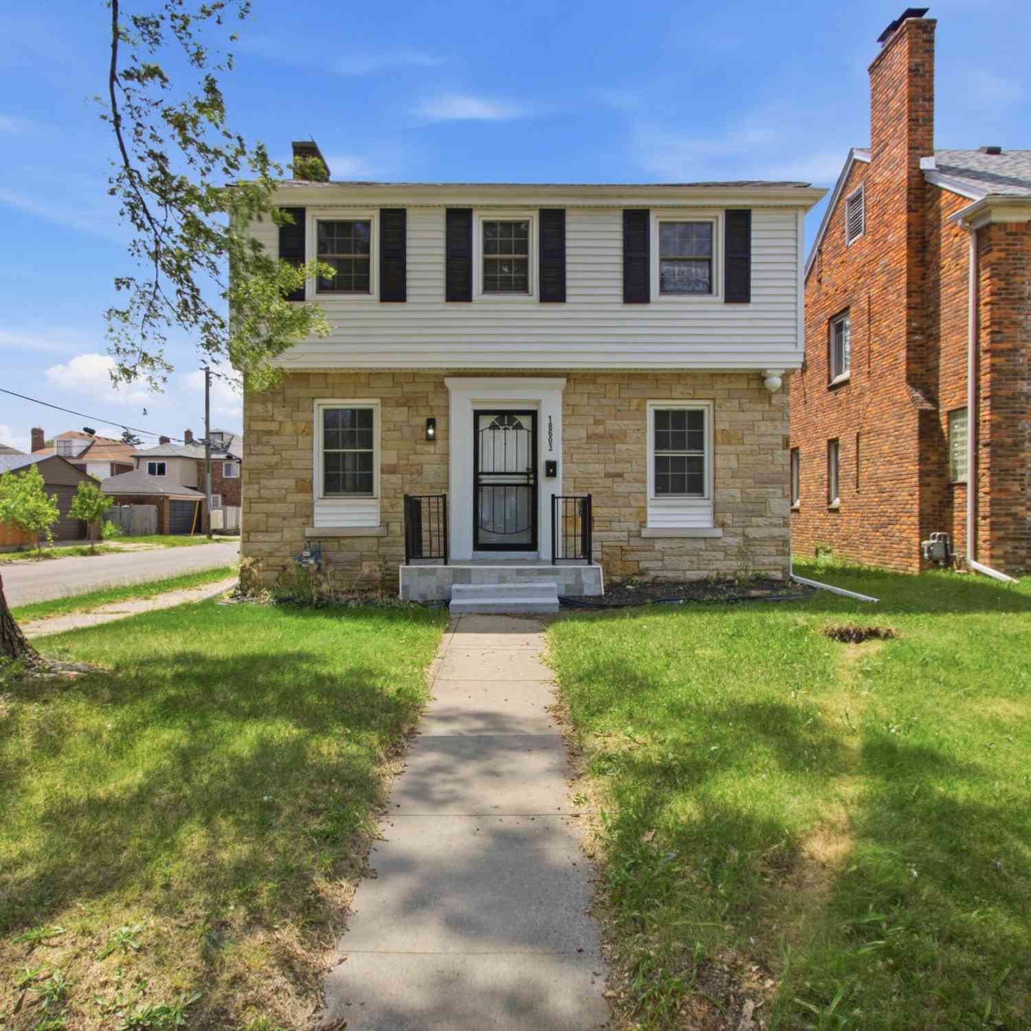 Homes For Sale - 18603 Roselawn Street<br/> Detroit, MI 48221