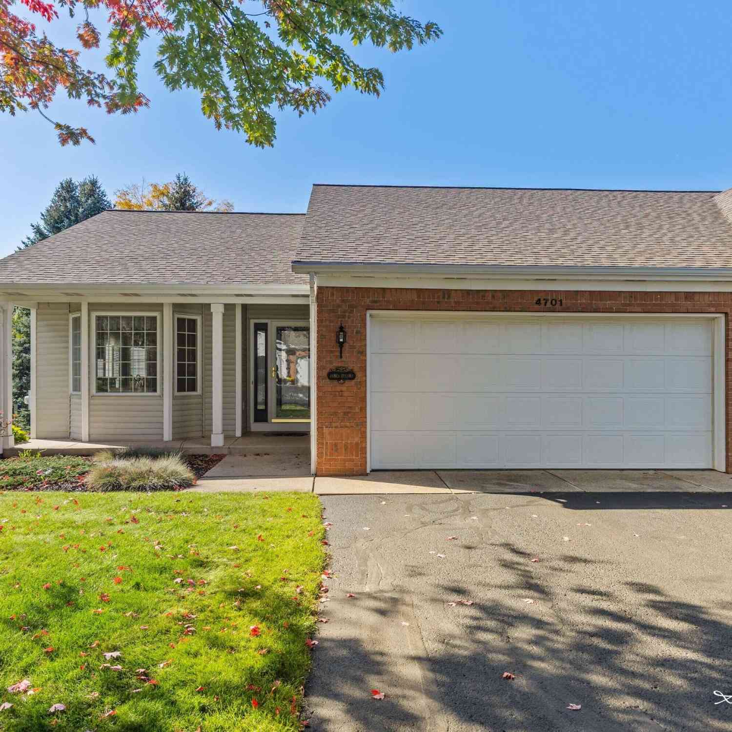 Condo For Sale - 4701 Crescent Drive<br/> Ottawa County, Hudsonville, MI 49426