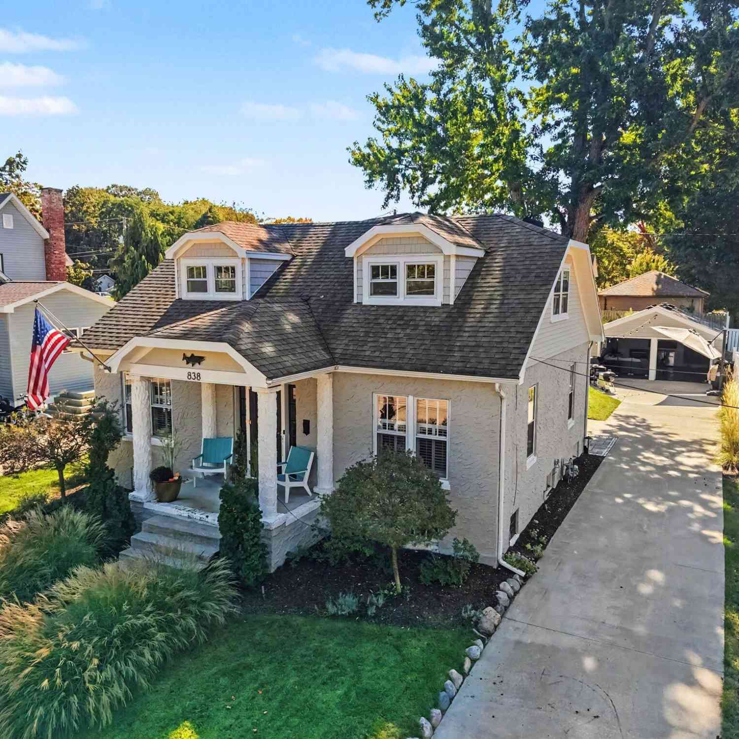 Homes For Sale - 838 Conger Street<br/> South Haven, MI 49090