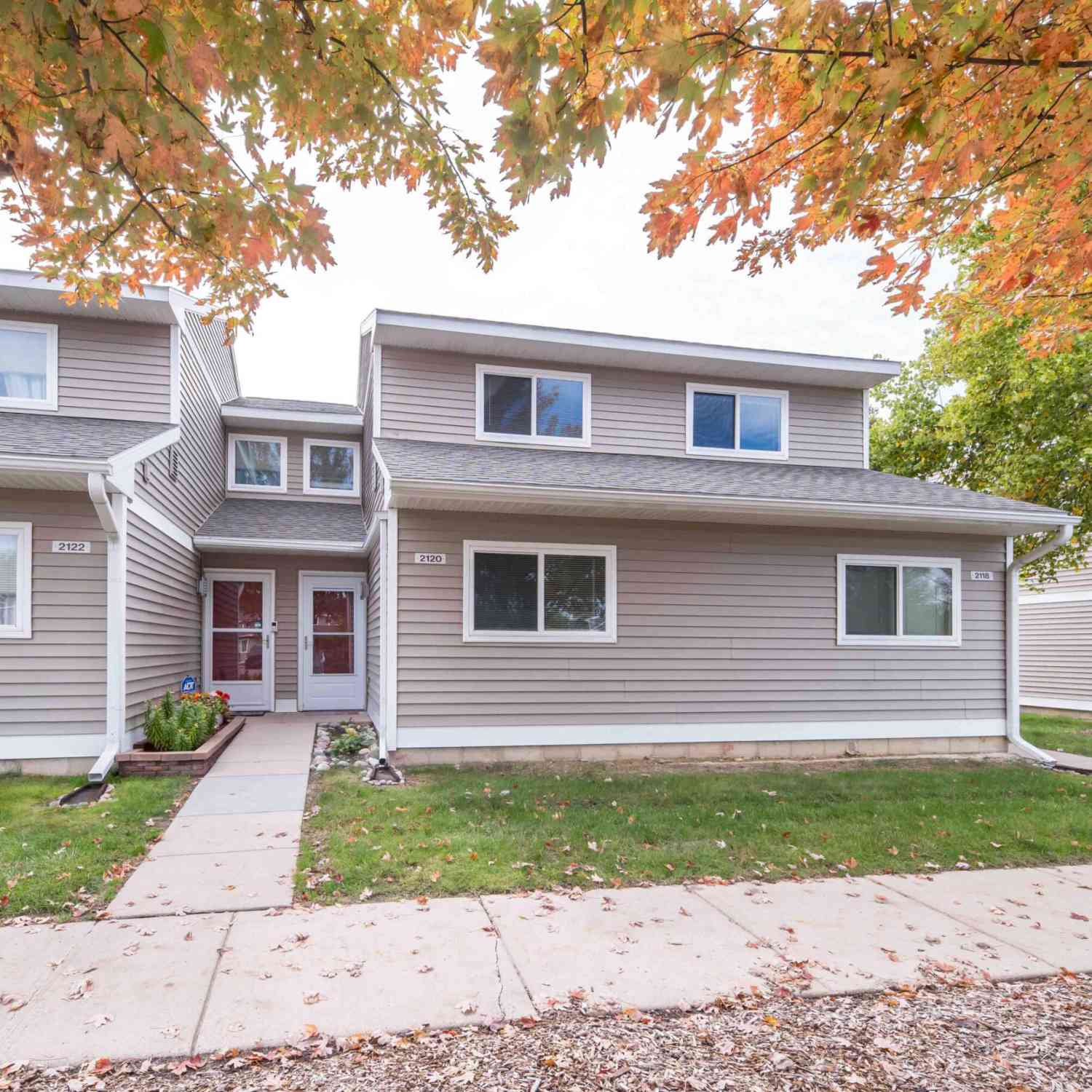 Condo For Sale - 2120 Stone School Circle<br/> Ann Arbor, MI 48108