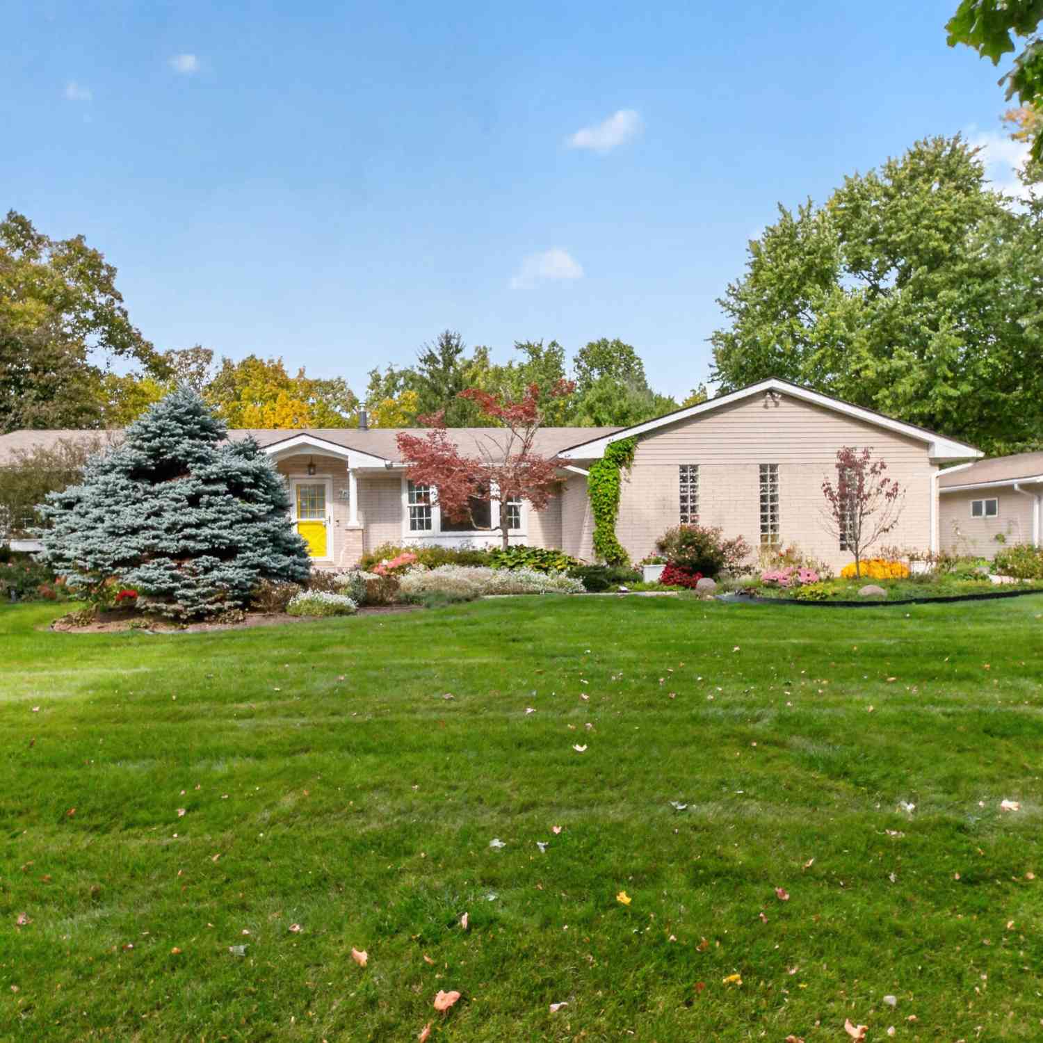 Homes For Sale - 8515 Acorne Avenue<br/> Milan, MI 48160