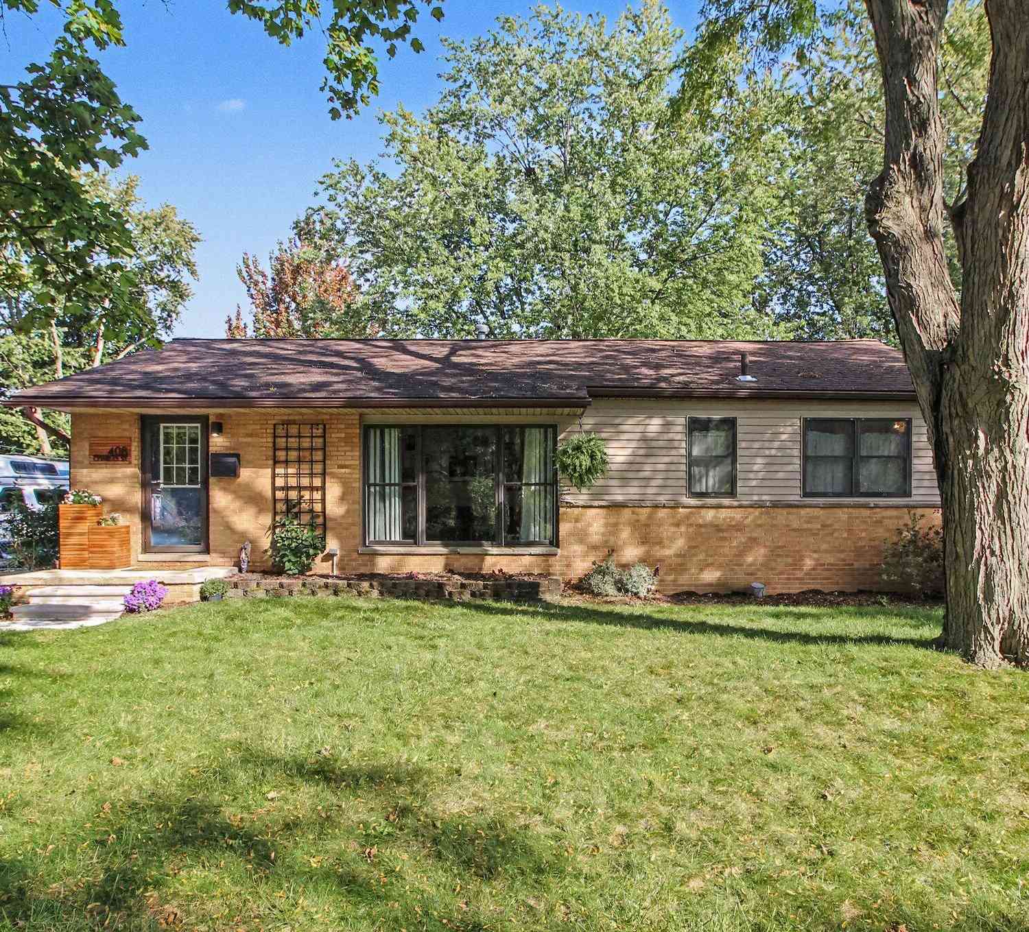 Homes For Sale - 408 Charles Street<br/> Washtenaw County, Ypsilanti, MI 48198