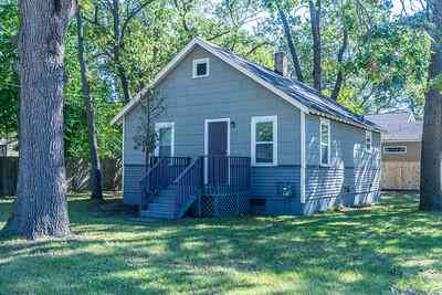 Homes For Sale - 1910 Valley Street<br/> Muskegon, MI 49442