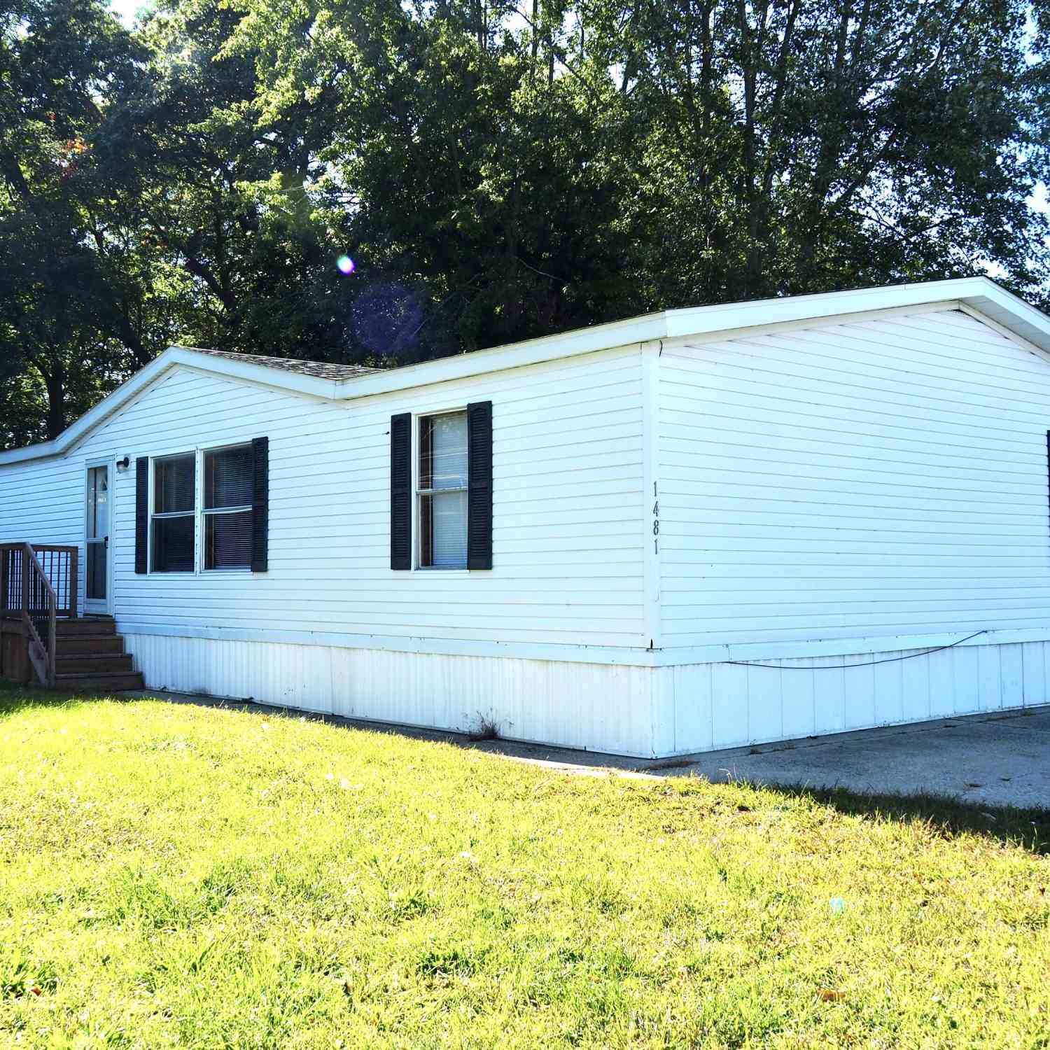 Mobile Home For Sale - 1481 Kenora Street<br/> Muskegon County, Norton Shores, MI 49444