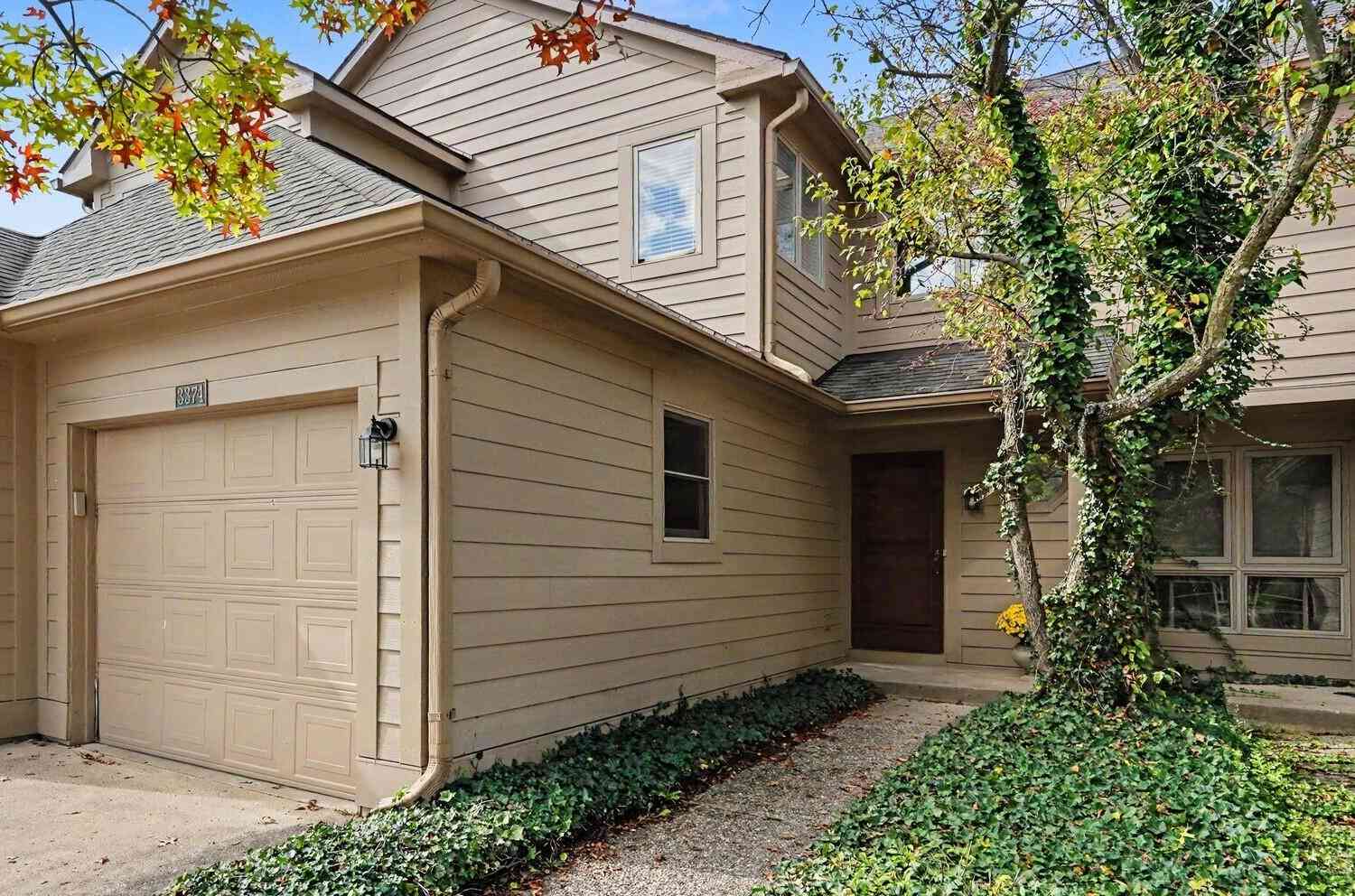 Condo For Sale - 3374 Bent Trail Drive #35<br/> Ann Arbor, MI 48108