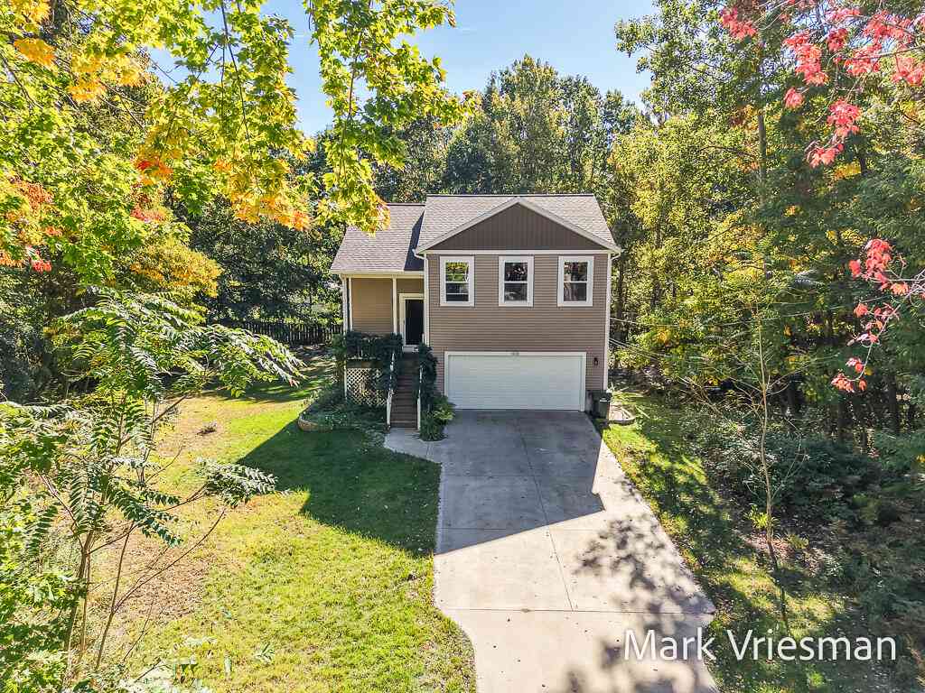 Homes For Sale - 1032 W Barney Avenue<br/> Muskegon, MI 49441