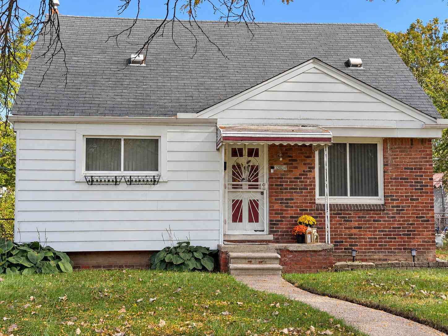 Homes For Sale - 12034 Bramell<br/> Detroit, MI 48239