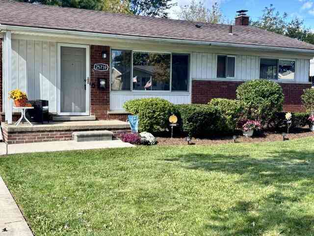 Homes For Sale - 25739 Wagner Avenue<br/> Macomb County, Warren, MI 48089