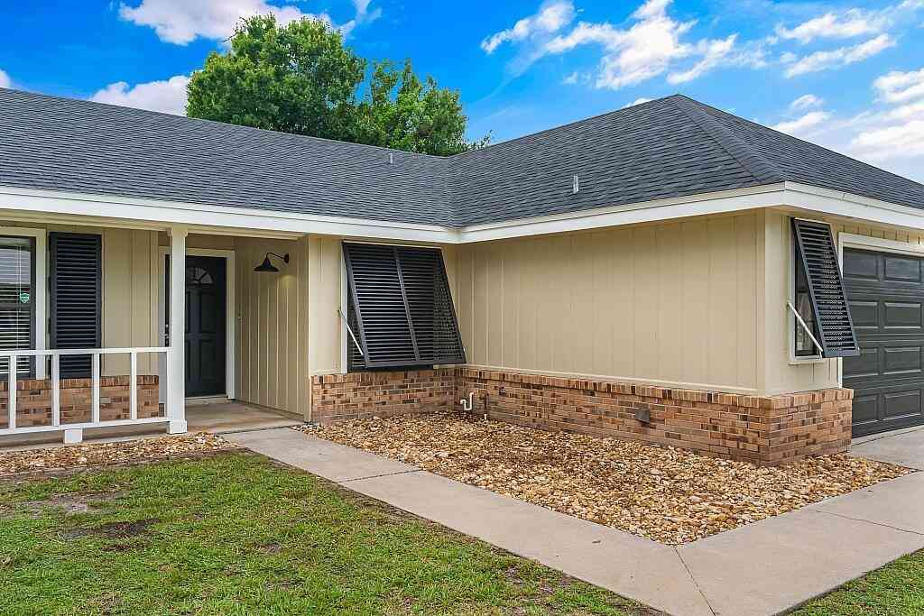 Homes For Sale - 5400 Paleo Pines Circle<br/> Fort Pierce, FL 34951