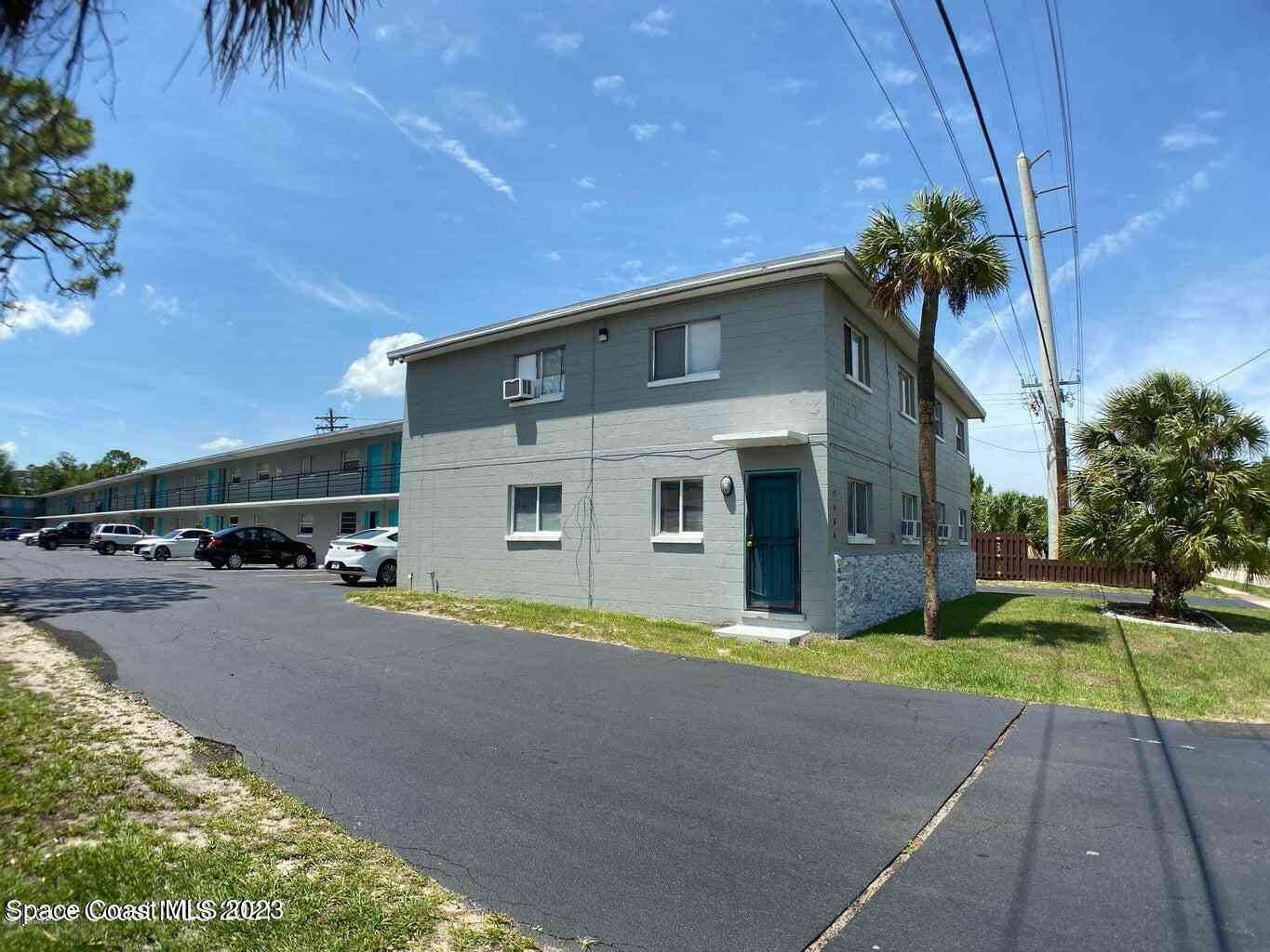Condo For Rent - 1404 S Deleon Avenue<br/> Titusville, FL 32780