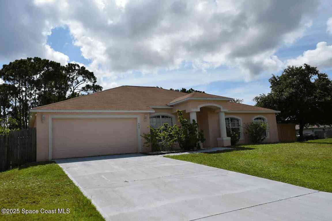 Homes For Sale - 999 Carver Road<br/> Palm Bay, FL 32909