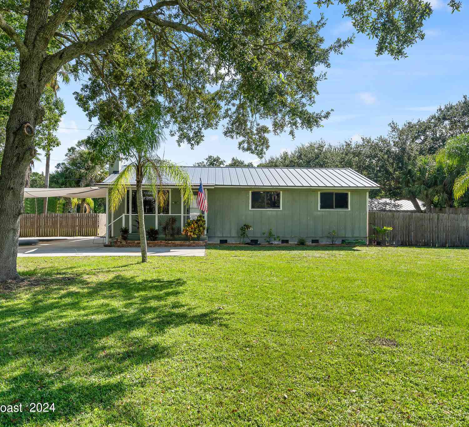 Homes For Sale - 9633 Honeysuckle Drive<br/> Sebastian, FL 32976