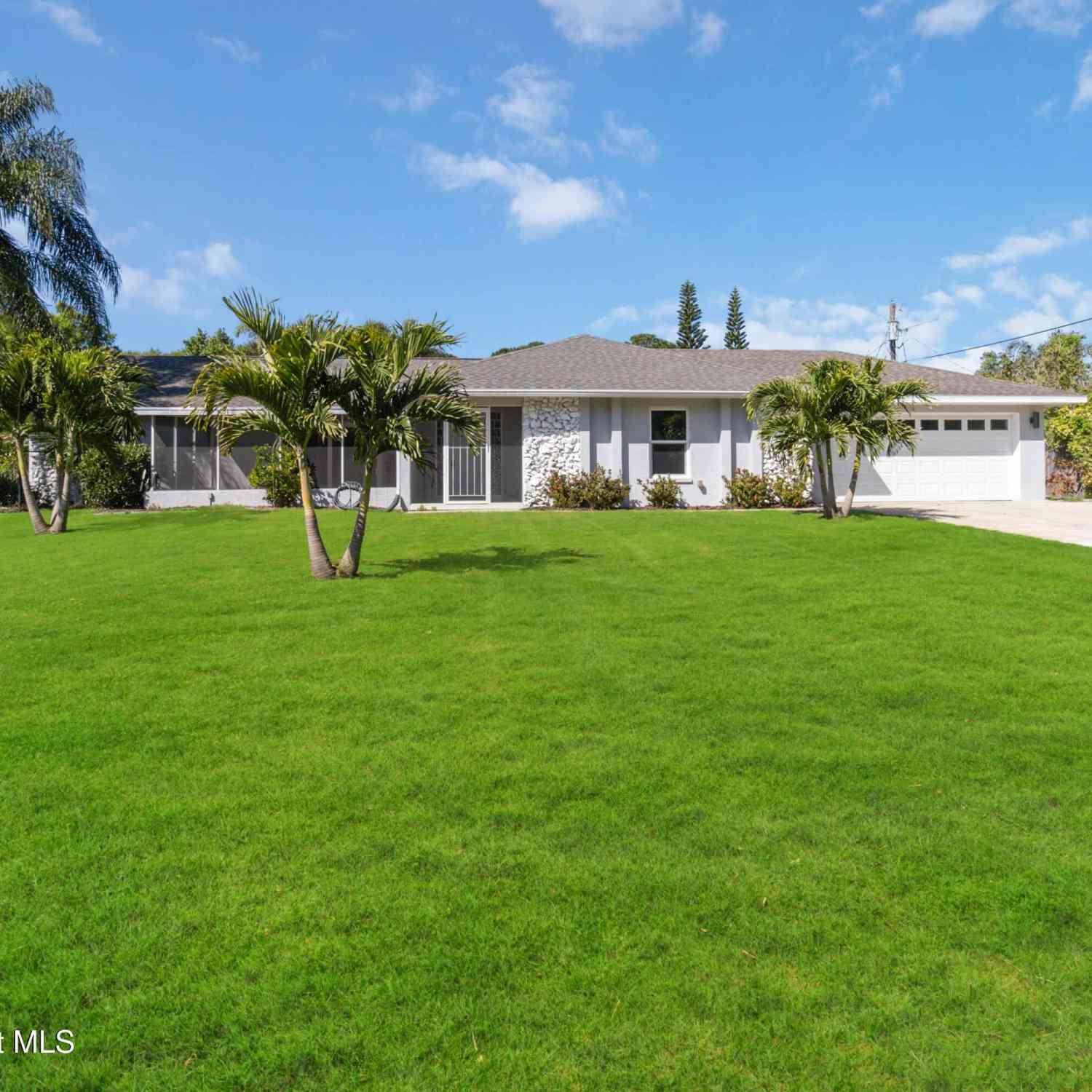 Homes For Sale - 5595 Eagle Way<br/> Merritt Island, FL 32953