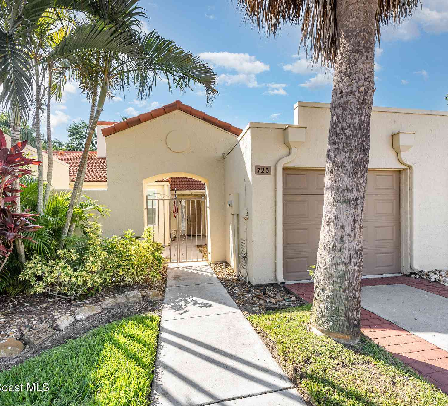 Condo For Sale - 725 Pine Island Drive<br/> Melbourne, FL 32940