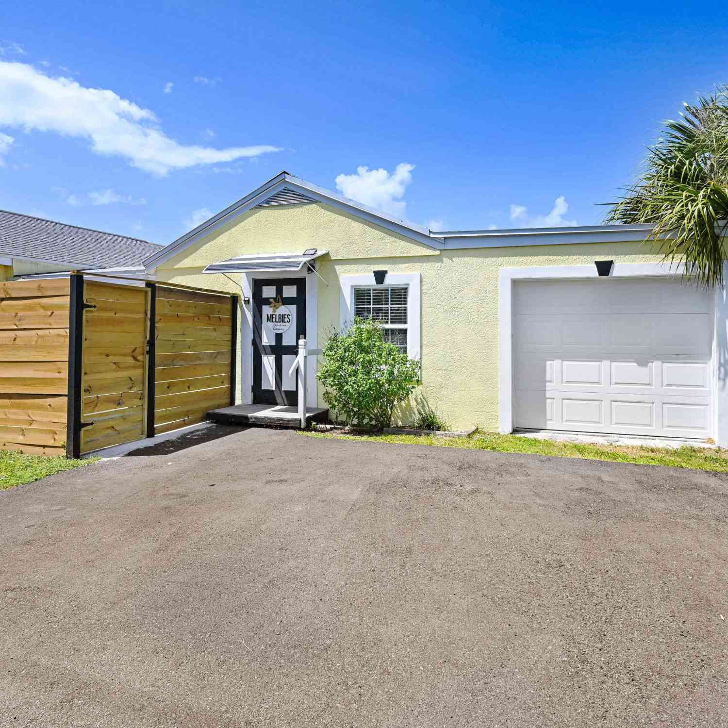 Multifamily For Rent - 1704 Oak Street<br/> Melbourne, FL 32901