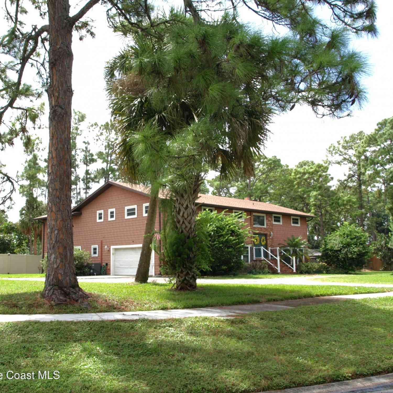 Homes For Sale - 8001 Sugar Pine Drive<br/> Melbourne, FL 32904