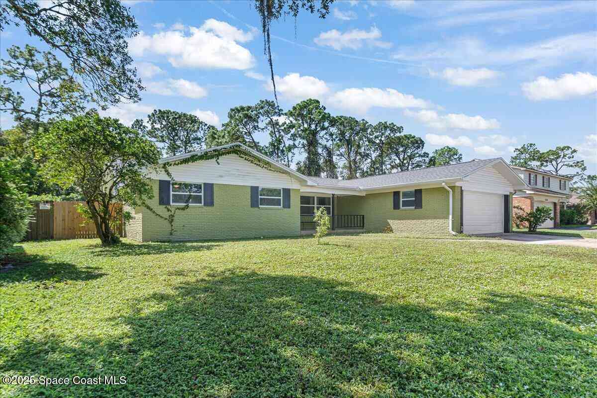 Homes For Sale - 4317 Lantern Drive<br/> Titusville, FL 32796