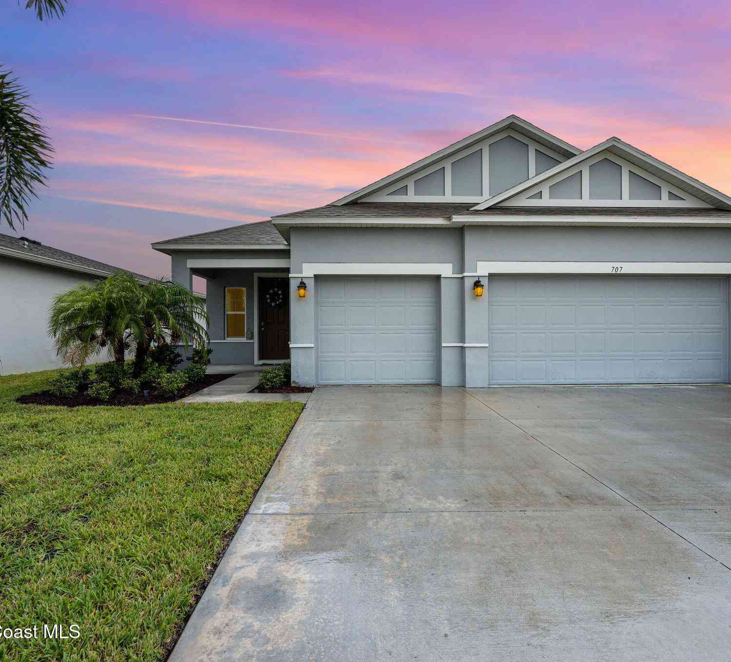 Homes For Sale - 707 Corbin Circle<br/> Palm Bay, FL 32908