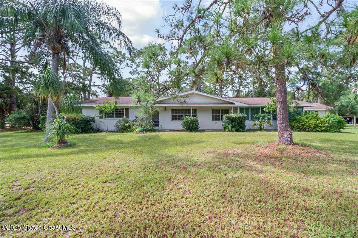 Homes For Sale - 2300 Brandywine Lane<br/> Melbourne, FL 32904