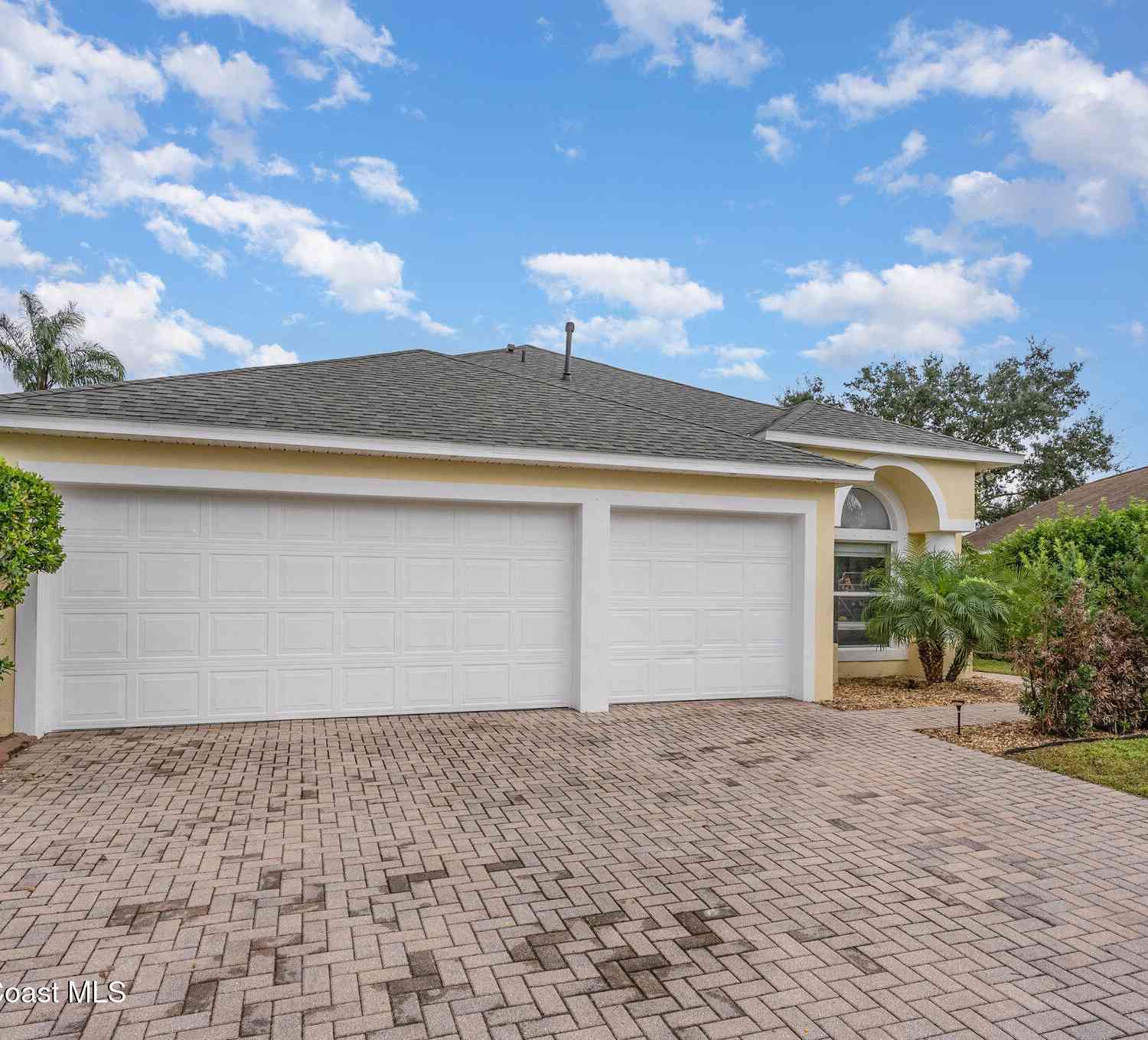 Homes For Sale - 5071 Somerville Drive<br/> Rockledge, FL 32955