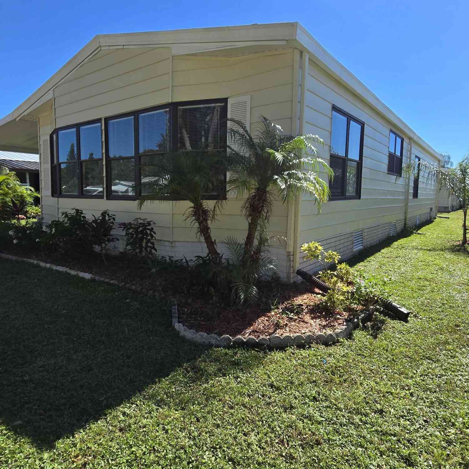 Condo For Sale - 1350 Barefoot Circle<br/> Barefoot Bay, FL 32976