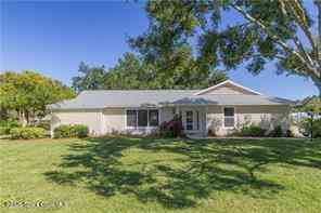Homes For Sale - 5740 36th Place<br/> Vero Beach, FL 32966