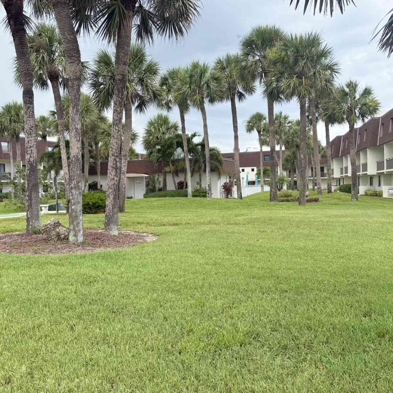 Condo For Sale - 190 Paradise Boulevard #09<br/> Melbourne, FL 32903