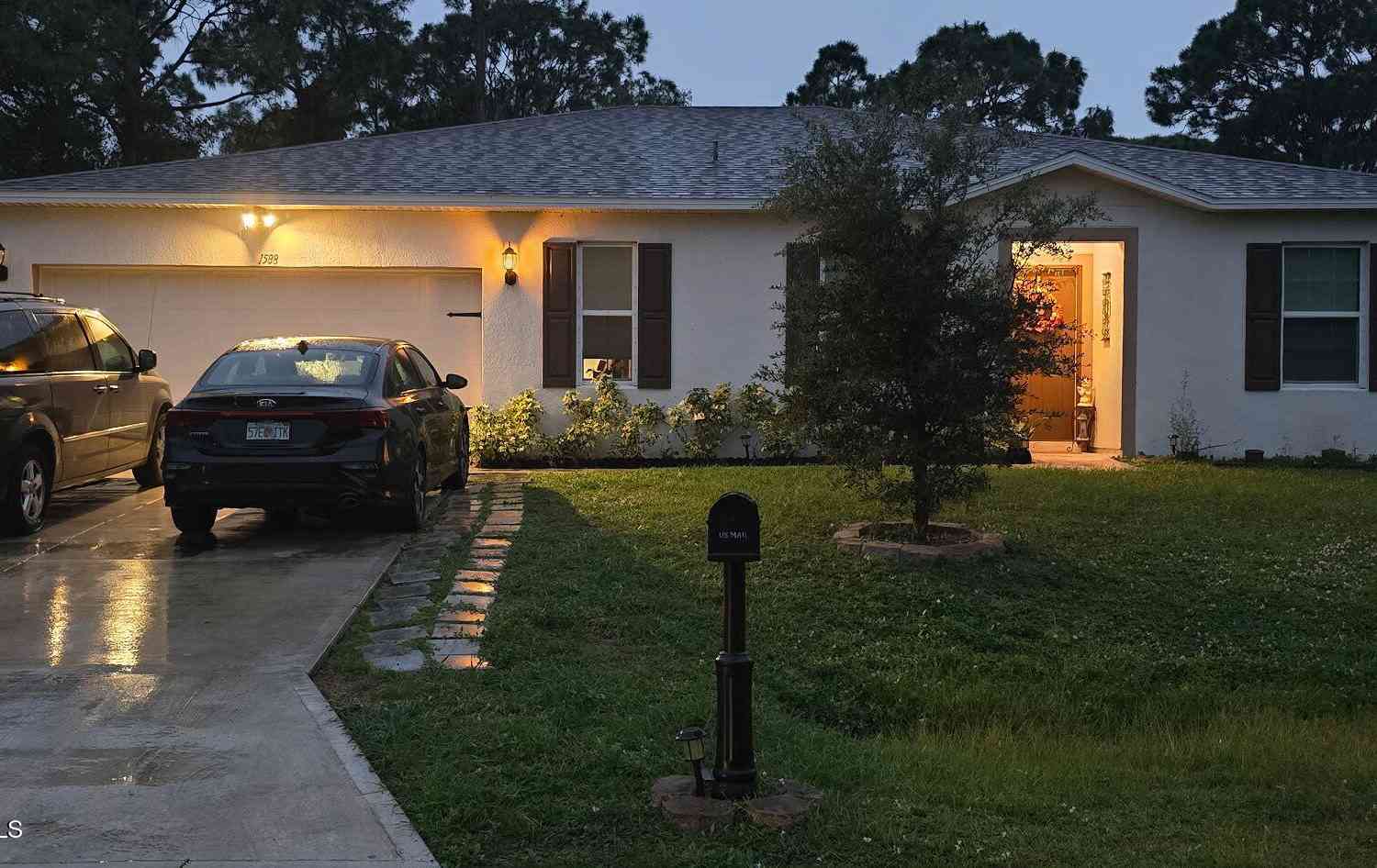 Homes For Sale - 1588 Ranger Road<br/> Palm Bay, FL 32909