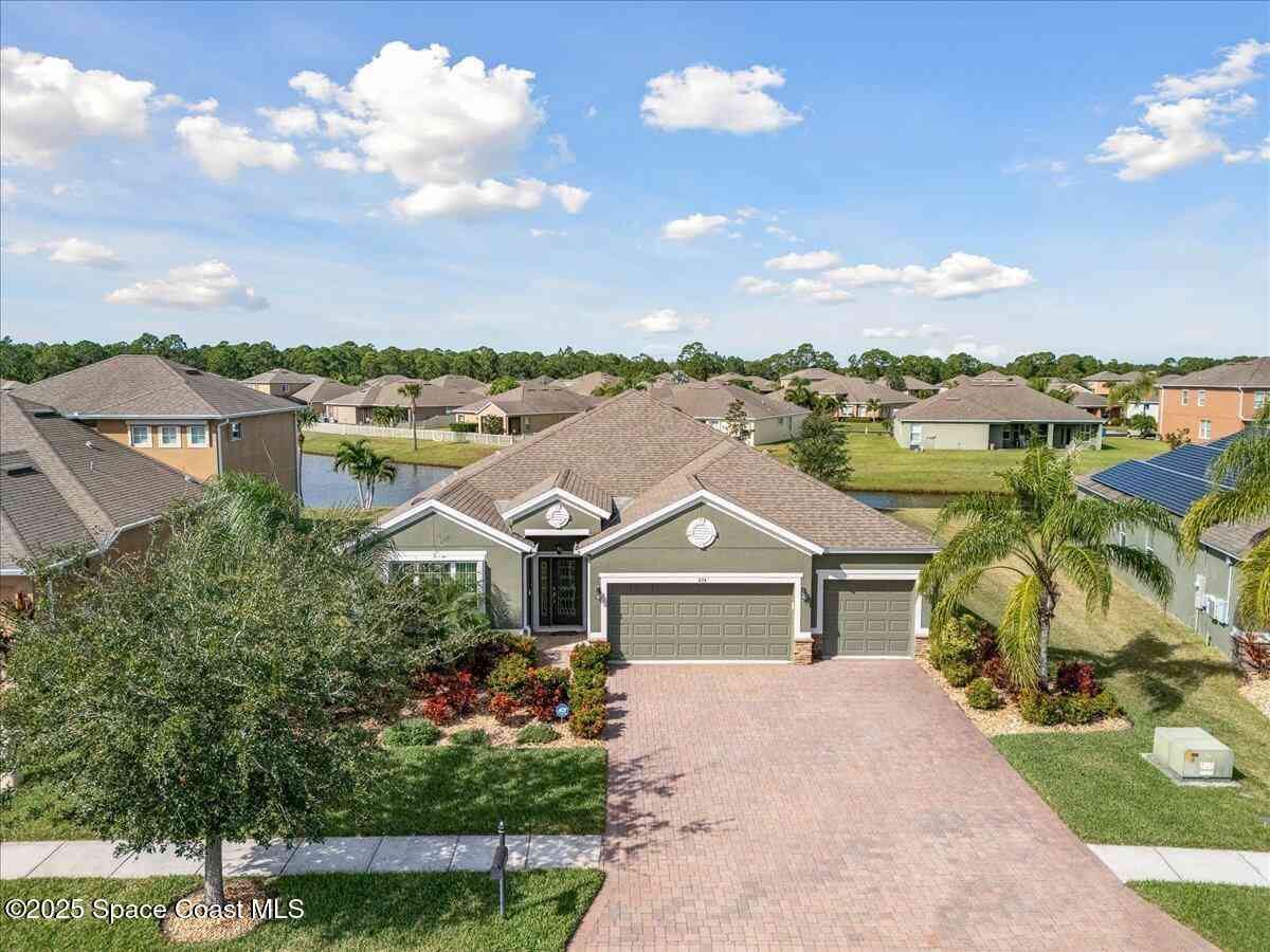 Homes For Sale - 634 Easton Forest Circle<br/> Palm Bay, FL 32909