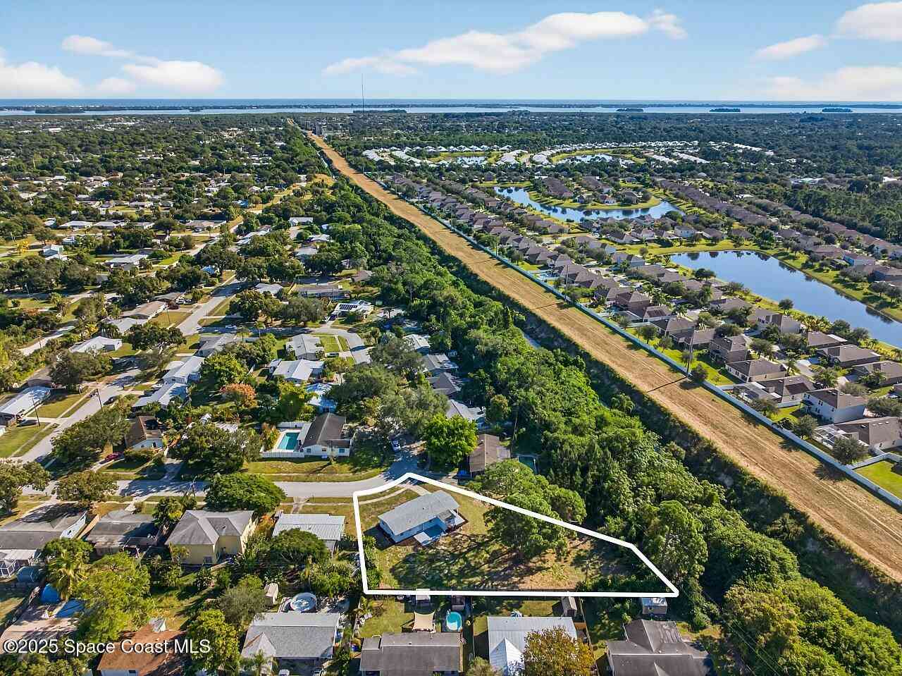 Homes For Sale - 56 1st Court<br/> Vero Beach, FL 32962