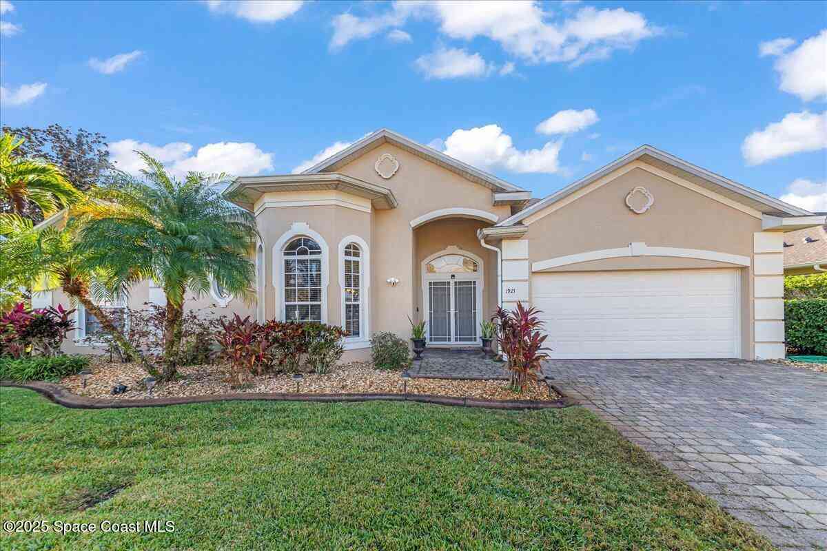 Homes For Sale - 1921 Thornwood Drive<br/> Palm Bay, FL 32909